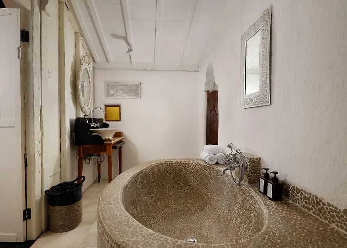 Puri Tempo Doeloe Boutique 3* Sanur