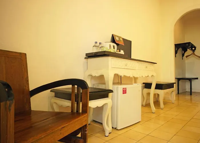 Puri Tempo Doeloe Boutique سانور